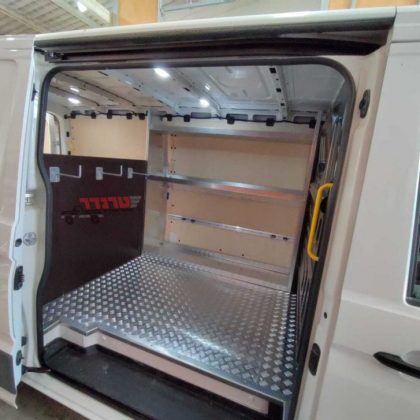 מגירות לרכב, מידוף ורצפה לרכב מסחרי 466