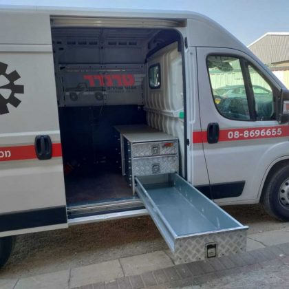 מגירות לרכב ורצפה לרכב מסחרי 494